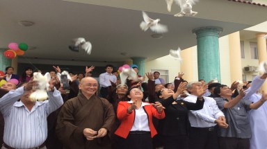  Phát huy vai trò của các tôn giáo trong bảo vệ môi trường, ứng phó với biến đổi khí hậu 