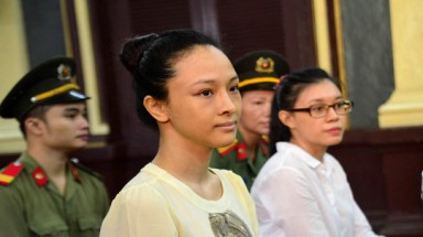 Kiến nghị làm rõ "hợp đồng tình dục" của hoa hậu Phương Nga