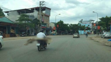 Chủ tịch tỉnh Sơn La yêu cầu không chở thi thể người bệnh bằng xe máy