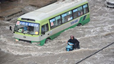 TP. HCM: không bão cũng bị ngập sâu trong nước đen