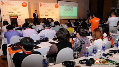 Ngày 23/10/2013, khai mạc Diễn đàn Mobile Marketing Toàn cầu 2013