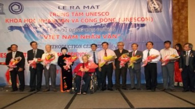  Ra mắt Trung tâm UNESCO Khoa học Nhân văn và Cộng đồng 