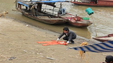  Nhiều "nhà ngoại cảm" xuất hiện tại khu vực tìm kiếm thi thể chị Huyền