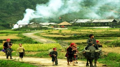  Nghèo đói và môi trường có quan hệ như thế nào?
