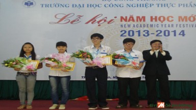  Trường ĐH Công nghiệp thực phẩm TP.HCM tổ chức Lễ hội năm học mới 