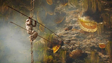  Cảnh tượng săn tổ ong khổng lồ trên vách núi dựng đứng