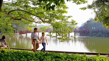 Thời tiết ngày 9/10: Miền Bắc duy trì ở trạng thái hanh khô, miền Nam mưa dông vào chiều tối