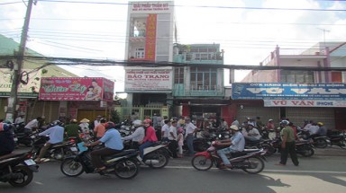  Cướp thẩm mỹ viện giữa ban ngày