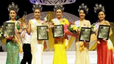 10 thí sinh, 5 người đoạt giải hoa hậu: Chuyện cười mà... buồn!