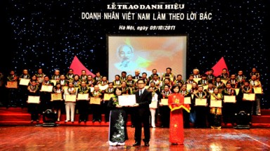  Dừng chương trình "Doanh nhân Việt Nam làm theo lời Bác"