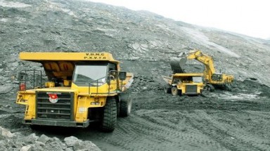 Tiền khai thác khoáng sản không đủ sửa đường bị phá !