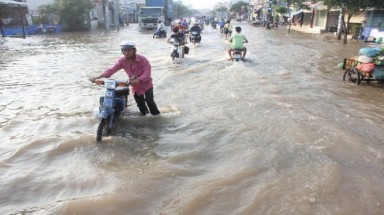Hồ Dầu Tiếng ngưng xả lũ để đối phó với đợt triều cường vùng hạ du