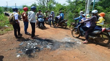  2 người nghi trộm chó bị đánh chết ở Đắk Lắk: Dân đã giăng dây ngang đường!