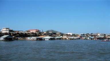   Campuchia di dời khoảng 1.000 hộ người Việt trên sông Tonle Sap