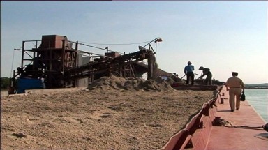  Bắc Ninh ngăn chặn nạn khai thác cát sỏi trái phép trên các tuyến sông