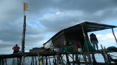  Những ngôi “nhà giàn” trên Vịnh Cam Ranh