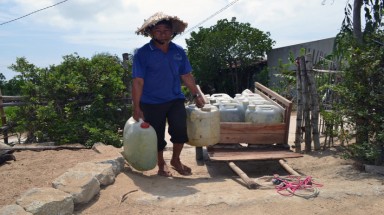 Bình Định: Dân đang “khát” nước, chính quyền bảo “làm gì có”