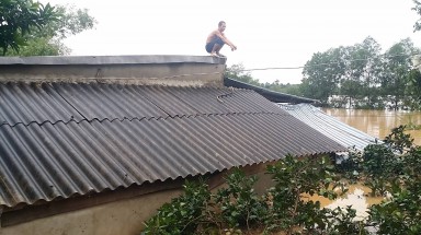  Ai gây lụt?