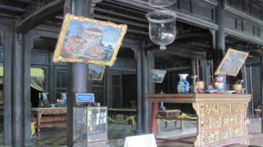  Trộm đột nhập Lăng vua Tự Đức lấy đi nhiều cổ vật giá trị