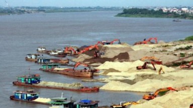  Phú Thọ: Nạn “cát tặc” tiếp tục hoành hành trên sông Lô 