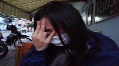  Đại gia hiếp dâm ... rồi ngủ quên: Nhân viên khen tốt (!?)