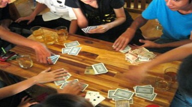Tiền Giang: 7 công an bị kỷ luật do đánh bài ăn tiền