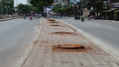  Hà Nội lại chặt cây để triển khai tuyến đường sắt Nhổn – Ga Hà Nội