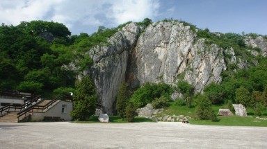  Ngỡ ngàng kỳ quan “Động Phong Nha của châu Âu“