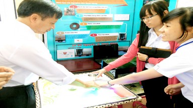  Ngày Nhà giáo Việt Nam: Truyền đam mê nghiên cứu khoa học cho học sinh
