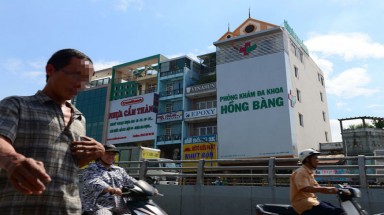   Phòng khám đa khoa Hồng Bàng vẽ bệnh moi tiền trắng trợn