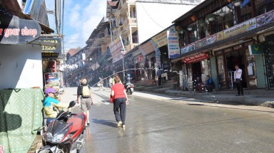  Sa Pa yên bình bỗng chốc hóa ngổn ngang