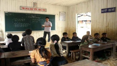  "Trồng người" trên đỉnh Phja Dạ