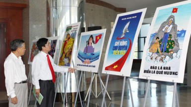 Quảng Ngãi triển lãm tranh cổ động 2013 