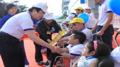  Chủ tịch nước tham gia đi bộ vì người khuyết tật