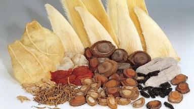  Trung Quốc cấm dùng vi cá, tổ yến chiêu đãi quan chức