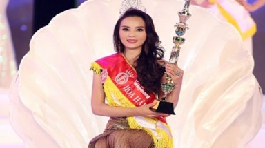  Hậu...hoa hậu Việt Nam: Cần thay đổi cách chấm giải hoa hậu