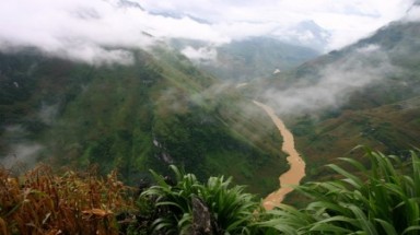 Rong ruổi trên con đường mang tên Hạnh Phúc