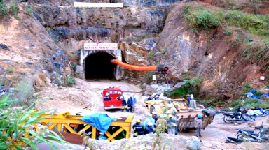   Lâm Đồng: Sập hầm công trình thủy điện, hơn chục người mắc kẹt