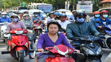  Vấn đề thu phí đường bộ:  Khó chế tài chặt 