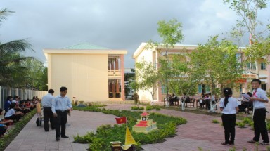  ​Cà Mau: Sân trường có bản đồ Tổ quốc
