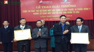  Trao giải cuộc thi Thay thế sử dụng mật gấu bằng 32 cây thuốc, vị thuốc đông y
