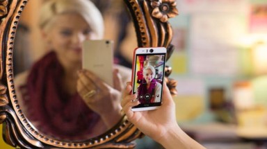  HTC giới thiệu HTC Desire Eye với mức giá hấp dẫn