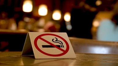  Khói thuốc lá đầu độc môi trường