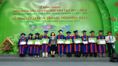  Bà Đặng Thị Hoàng Yến lọt “Top 100 nhà lãnh đạo tài - đức”