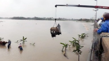   Thủy điện đồng loạt xả lũ, nhiều tỉnh bị nhấn chìm
