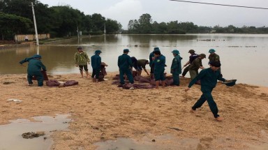 Bình Định: Tập trung cứu trợ và khắc phục hậu quả mưa lũ