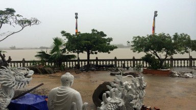  Mưa ở Trung Bộ giảm nhanh, Bắc Bộ ngày nắng 
